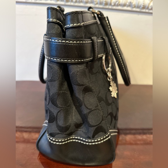 Coach Black Signature Canvas and Leather Hampton Tote - Picture 7 of 12